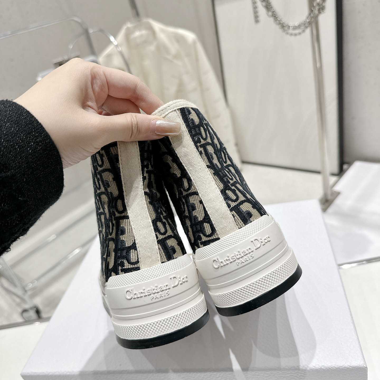 Dior Walk'n'Dior Platform Sneaker - PerfectKickZ