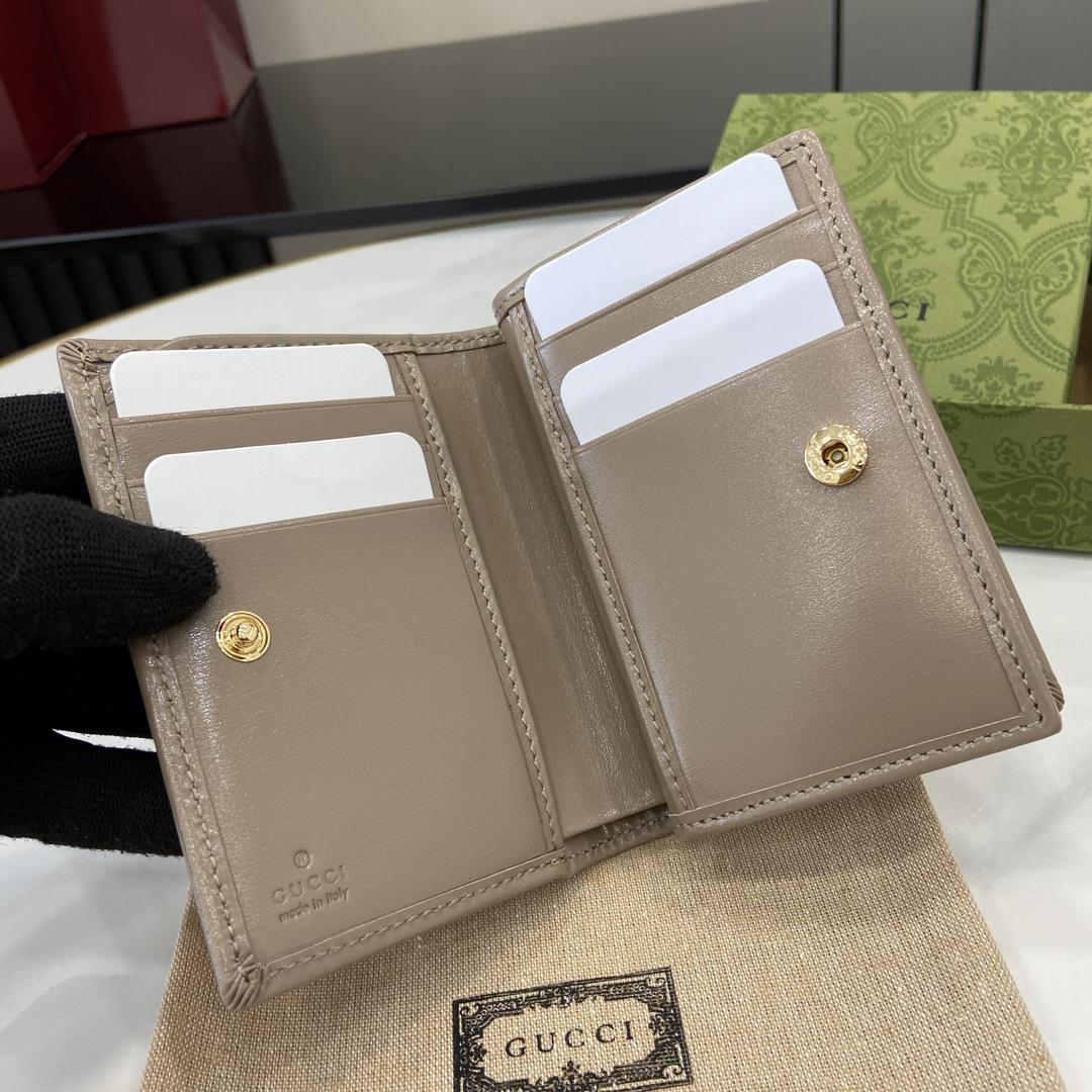 Gucci Medium Wallet With GG Shadow - PerfectKickZ