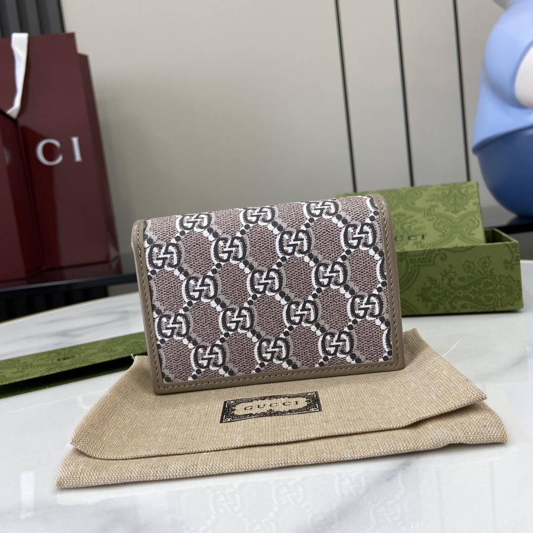 Gucci Medium Wallet With GG Shadow - PerfectKickZ
