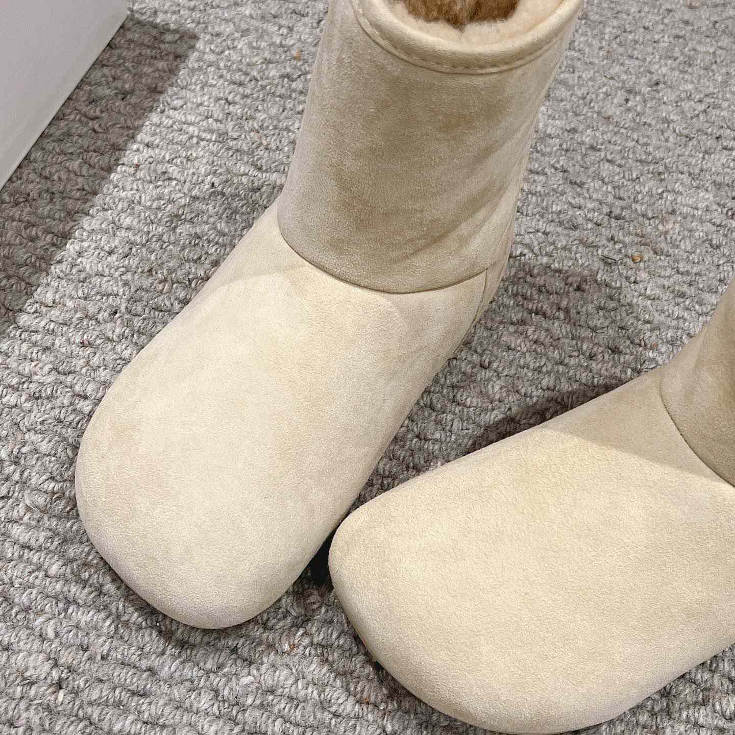 Loewe Lago Boot In Suede And Shearling - PerfectKickZ