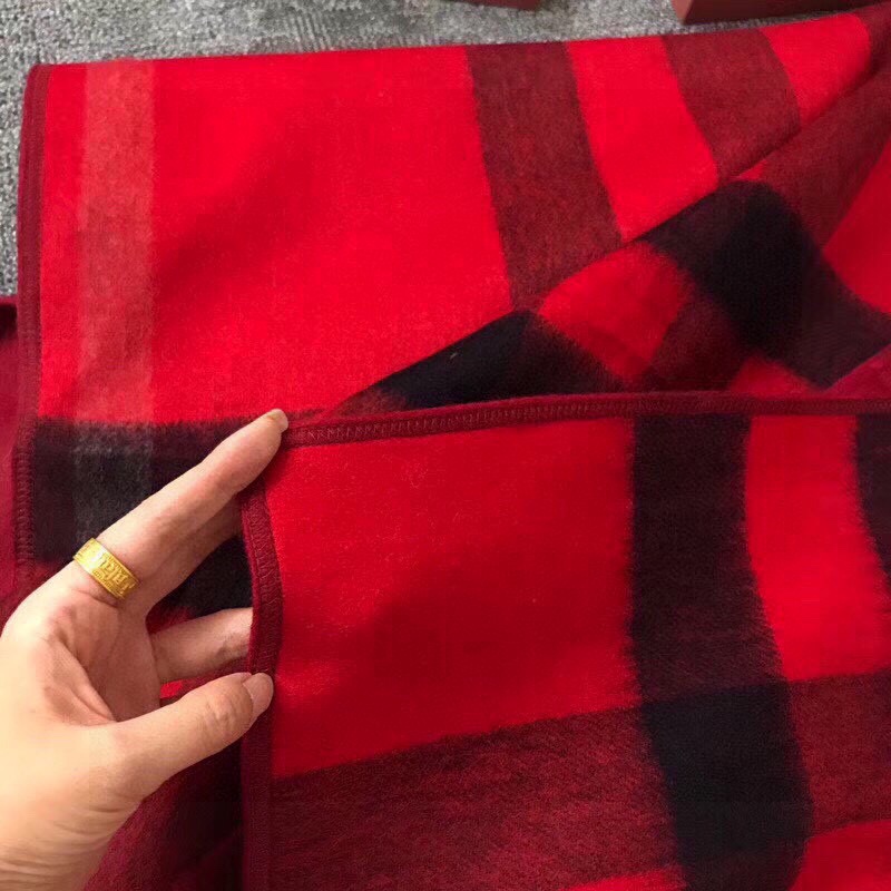 Burberry Charlotte Reversible Wool Felt Cape    140*140cm - PerfectKickZ