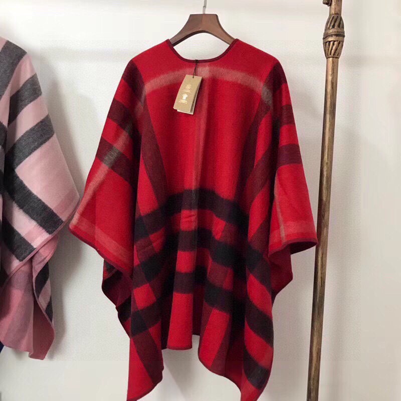 Burberry Charlotte Reversible Wool Felt Cape    140*140cm - PerfectKickZ