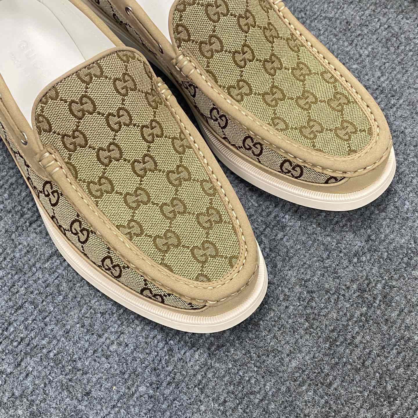 Gucci Men's Original GG Loafer - PerfectKickZ