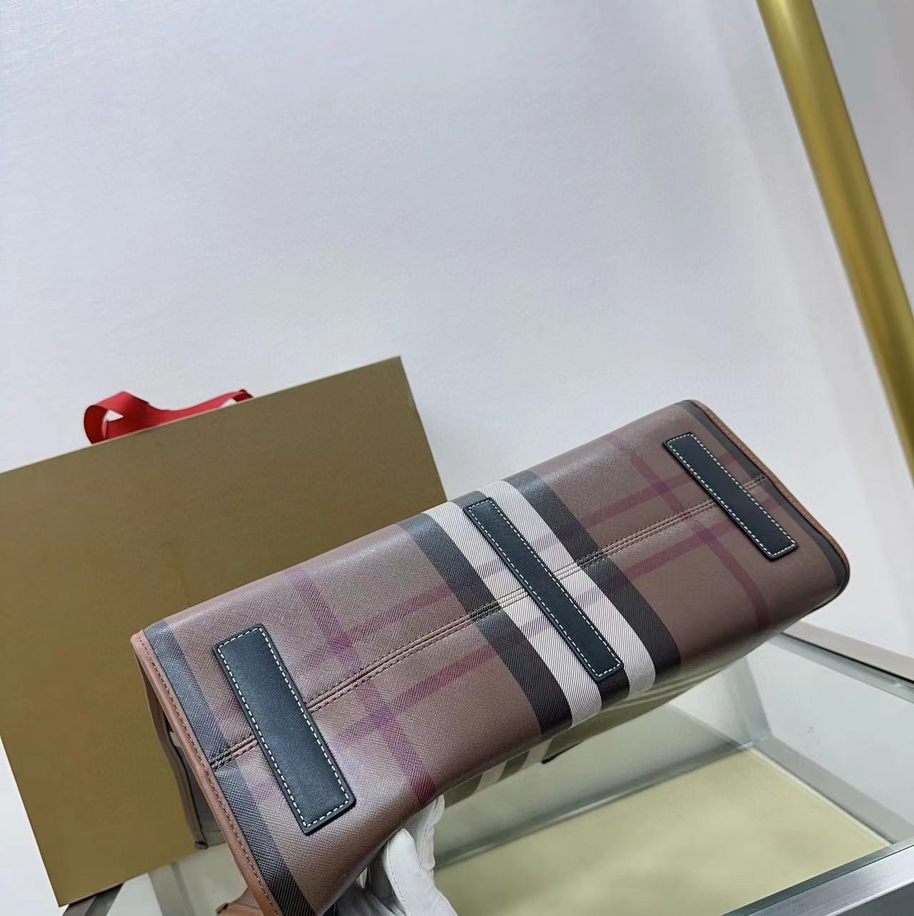Burberry Medium Freya Tote  - PerfectKickZ
