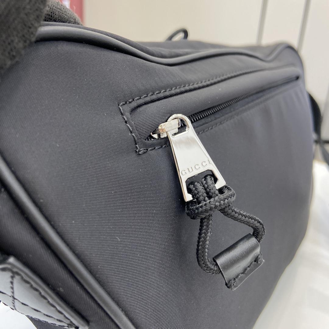 Gucci Small Crossbody Bag With Gucci Logo - PerfectKickZ