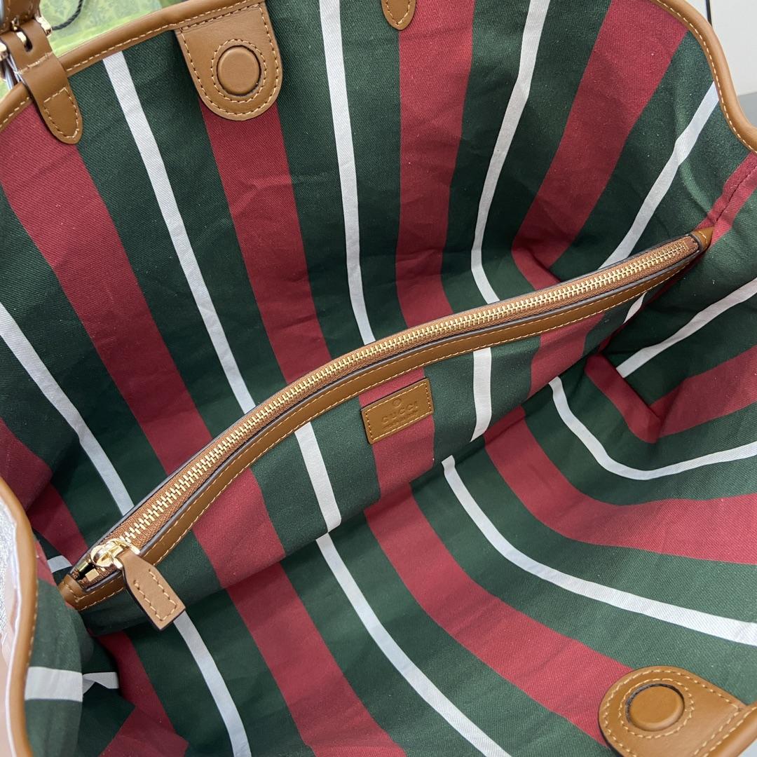 Gucci GG Emblem Medium Tote Bag - PerfectKickZ
