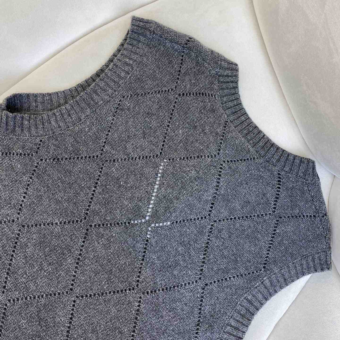 Givenchy Cropped Sweater In Wool - PerfectKickZ