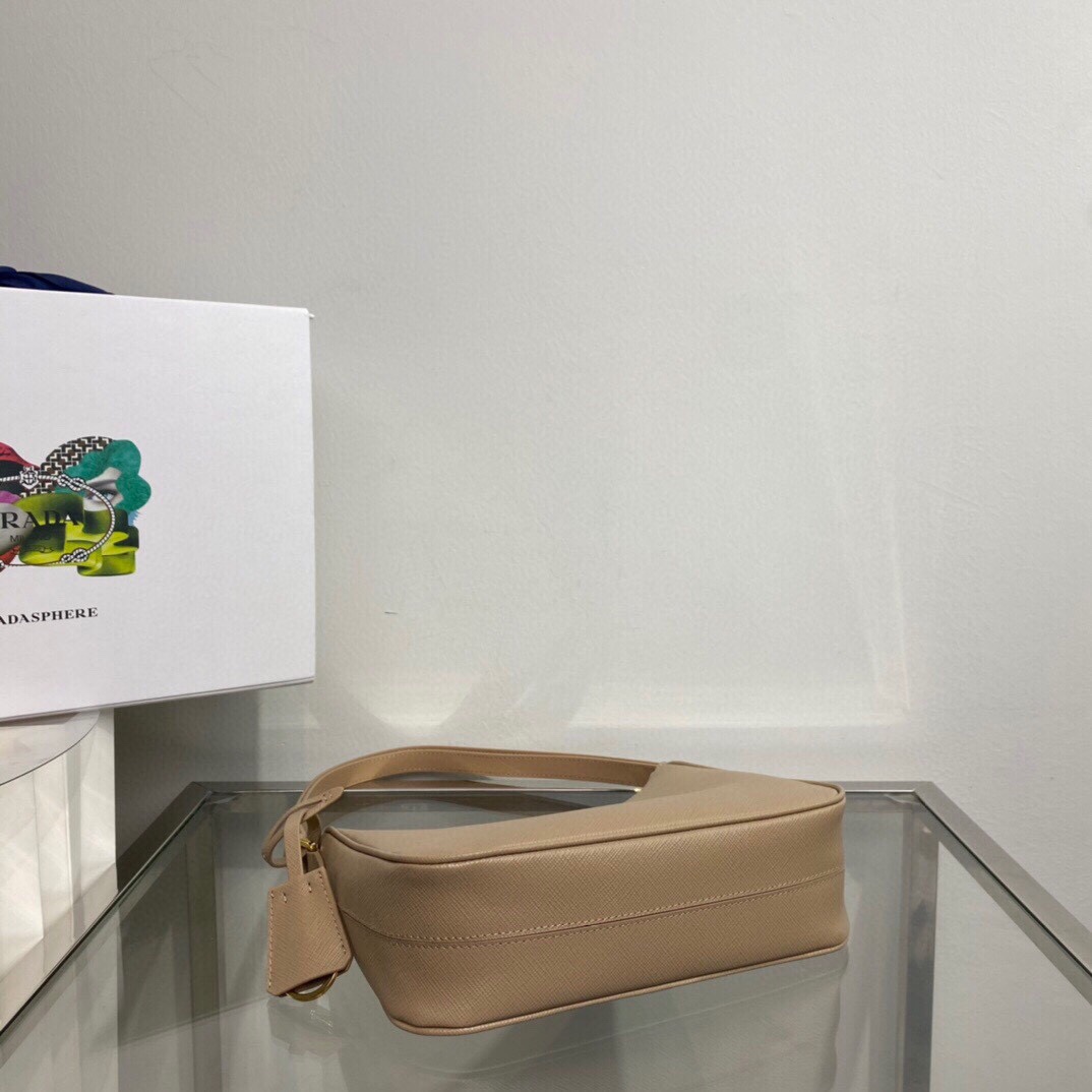 Prada Re-Edition 2005 Saffiano Leather Bag （ 22×18×6cm） - PerfectKickZ