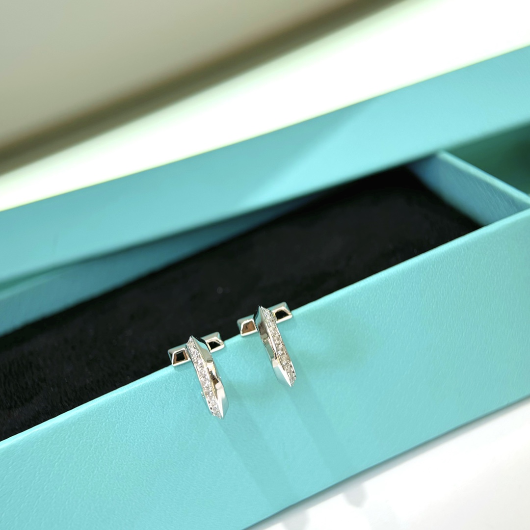 Tiffany & Co. White Gold Earrings - PerfectKickZ