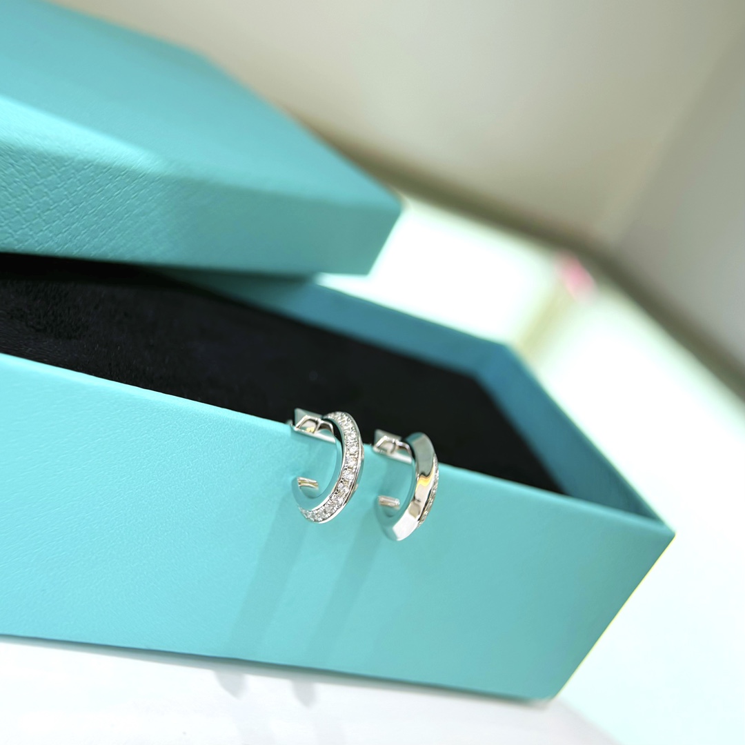 Tiffany & Co. White Gold Earrings - PerfectKickZ
