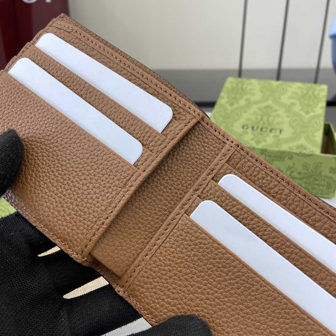 Gucci Bi-fold Wallet With GG Shadow - PerfectKickZ