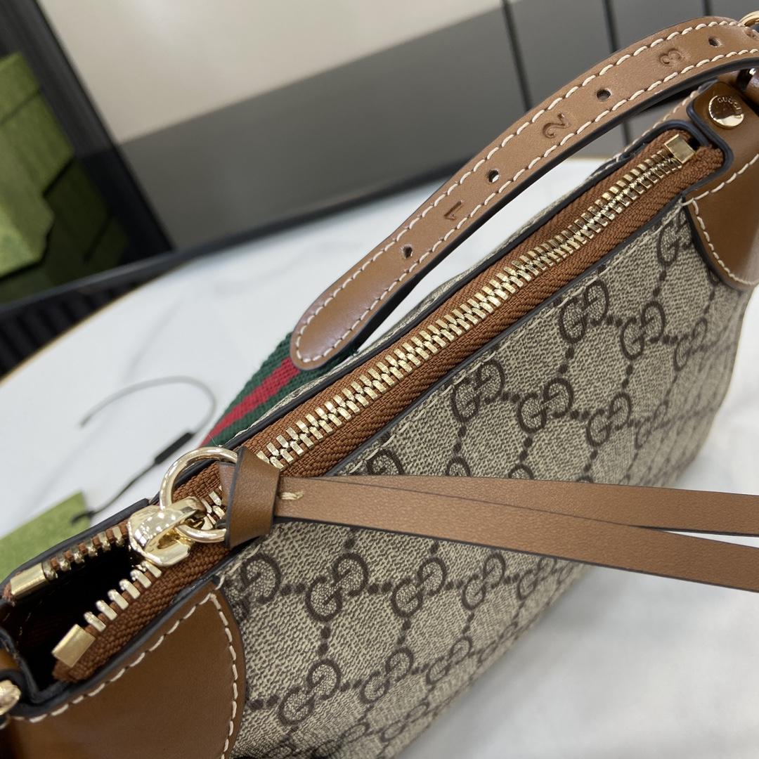 Gucci GG Emblem Small Shoulder Bag - PerfectKickZ