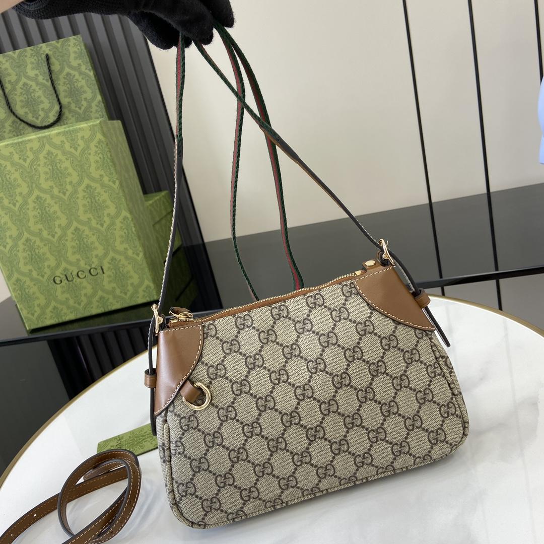 Gucci GG Emblem Small Shoulder Bag - PerfectKickZ