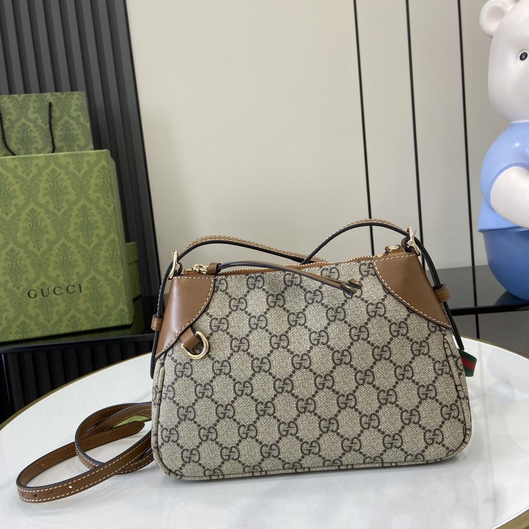 Gucci GG Emblem Small Shoulder Bag - PerfectKickZ