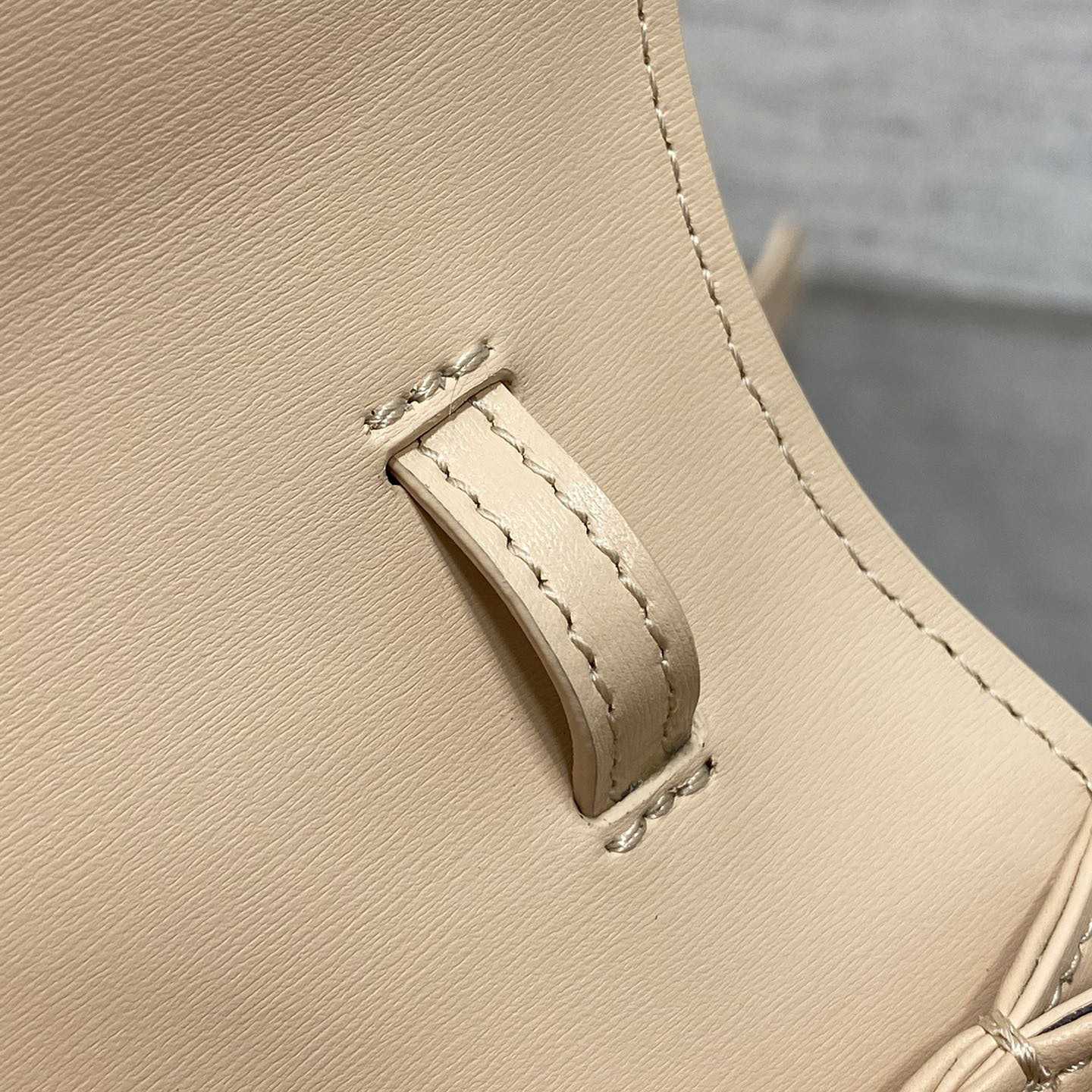 Dior Medium 30 Montaigne Avenue Top Handle Bag - 