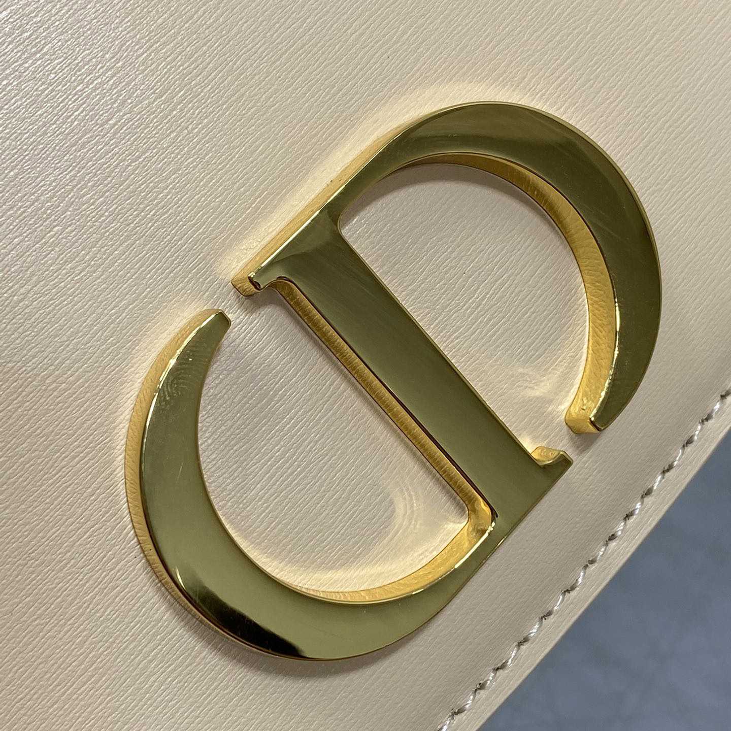 Dior Medium 30 Montaigne Avenue Top Handle Bag - 