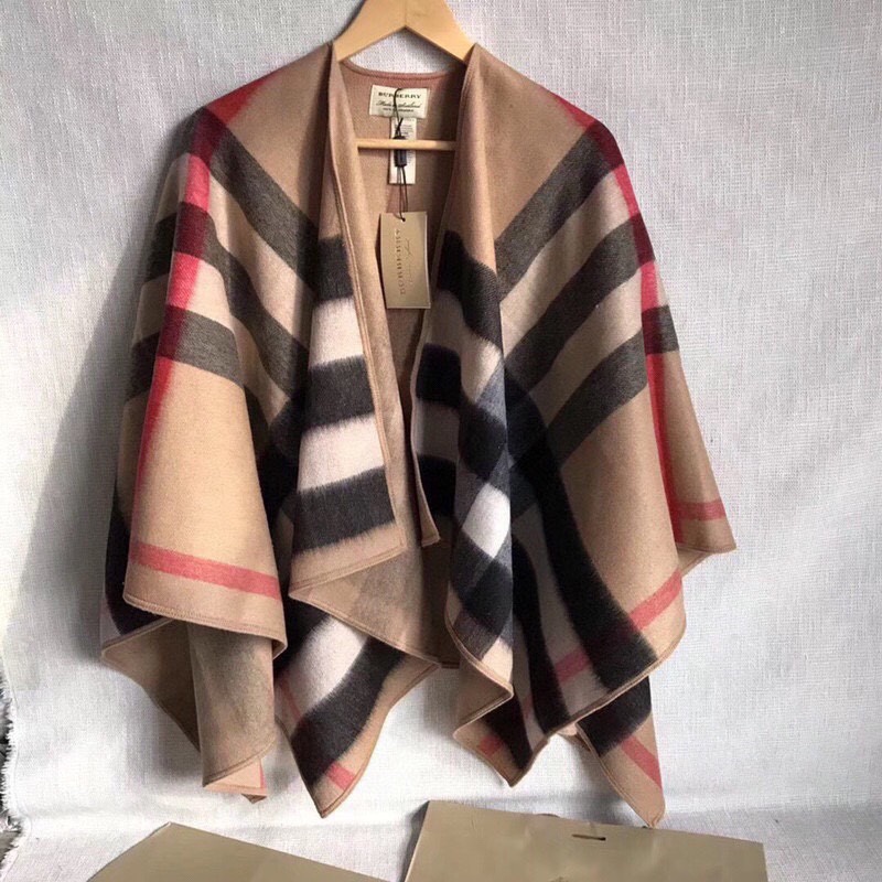 Burberry Charlotte Reversible Wool Felt Cape    140*140cm - PerfectKickZ