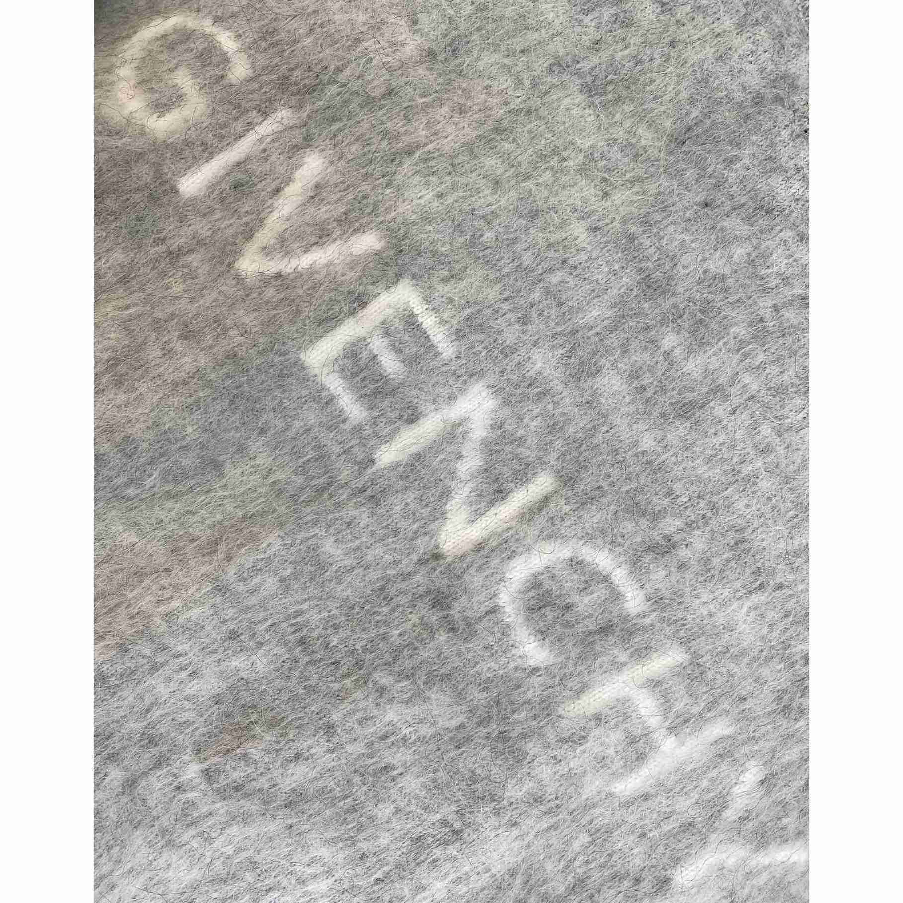Givenchy 4G Logo Detailed Crewneck Sweater - PerfectKickZ