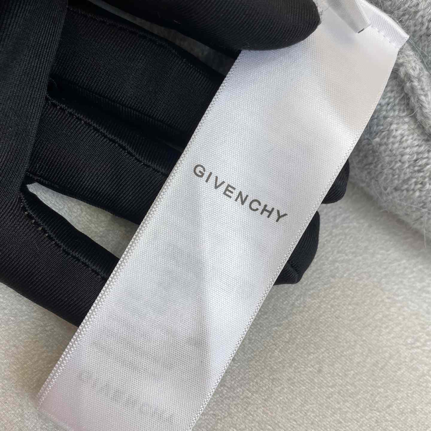 Givenchy 4G Logo Detailed Crewneck Sweater - PerfectKickZ