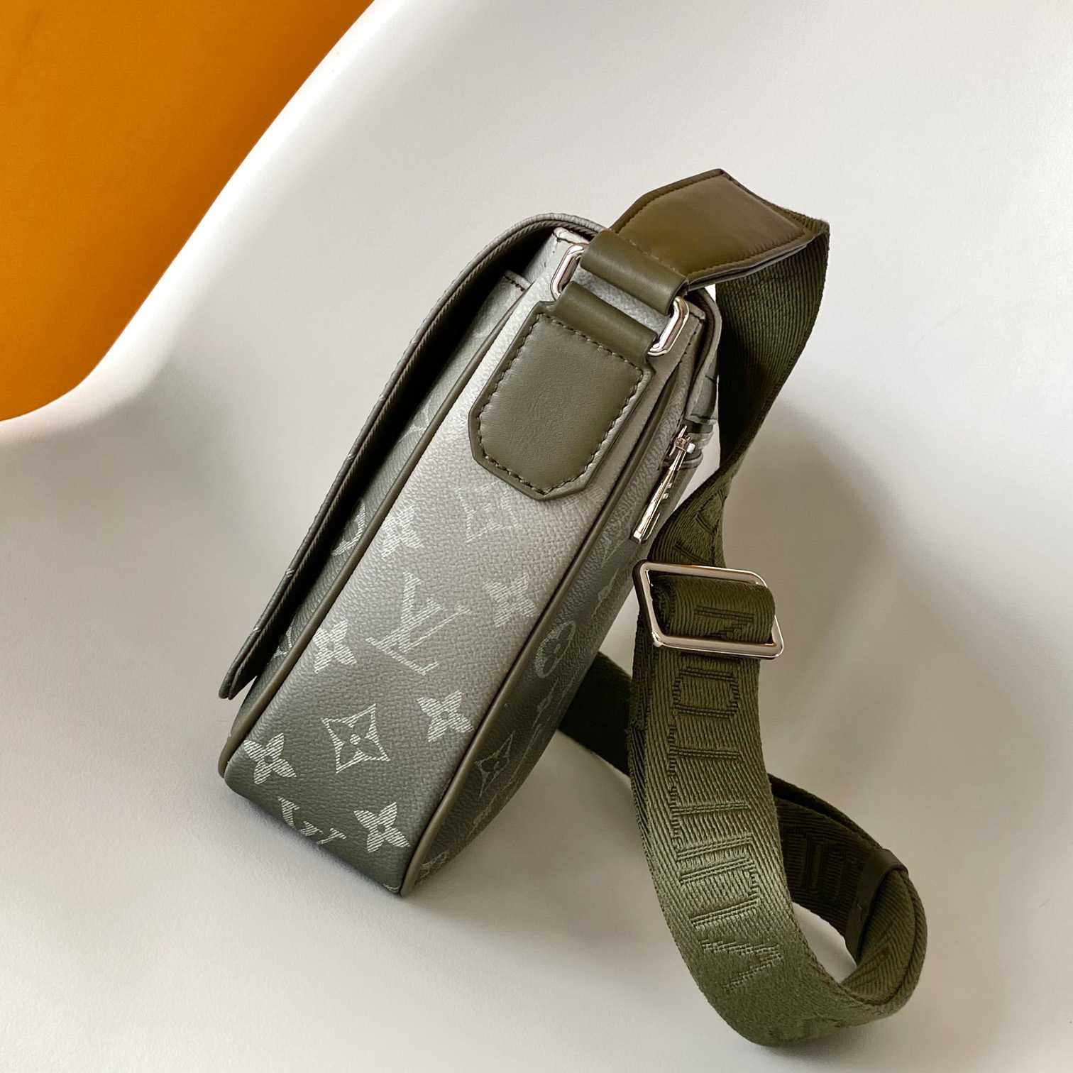 Louis Vuitton District PM   M11593 - PerfectKickZ