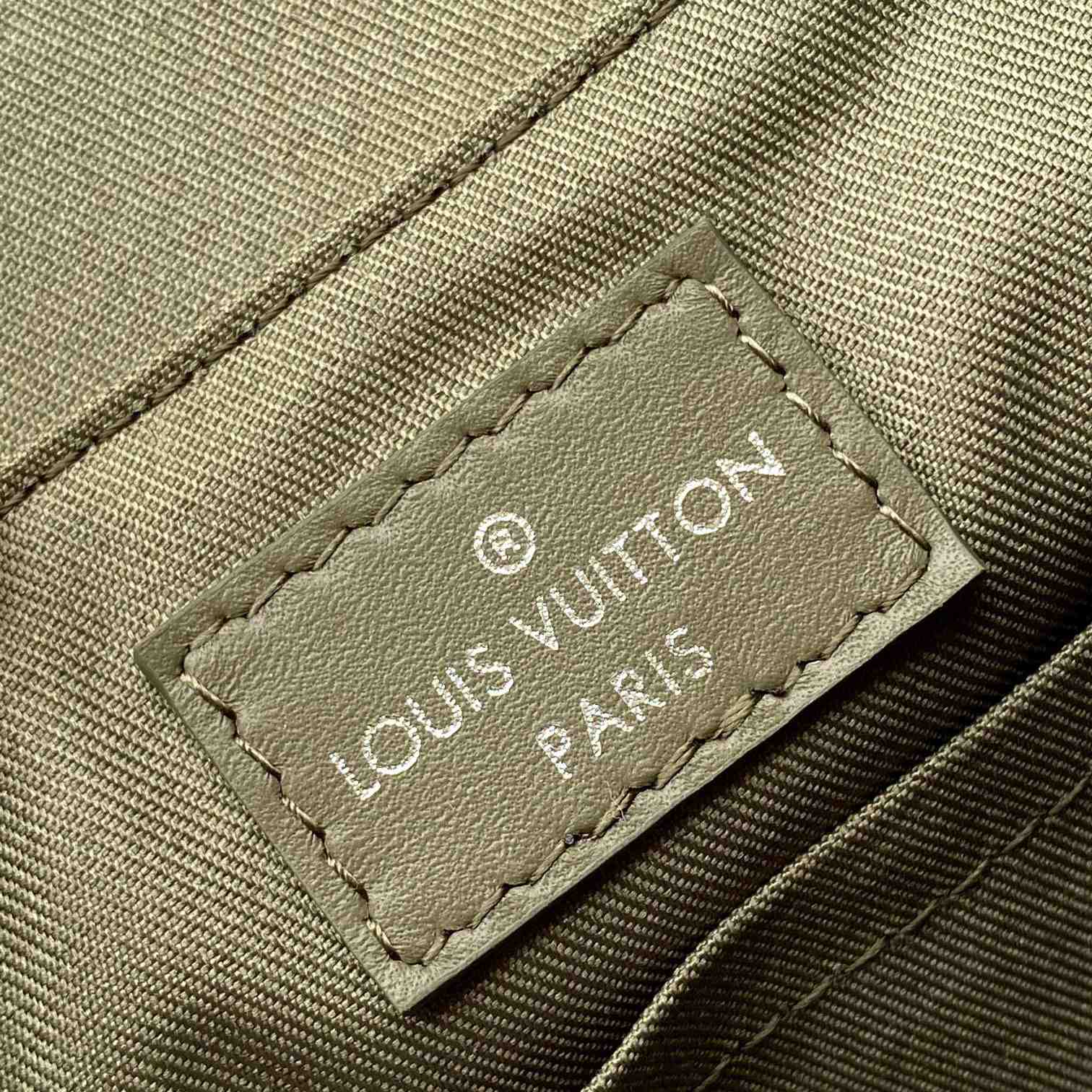 Louis Vuitton District PM   M11593 - PerfectKickZ