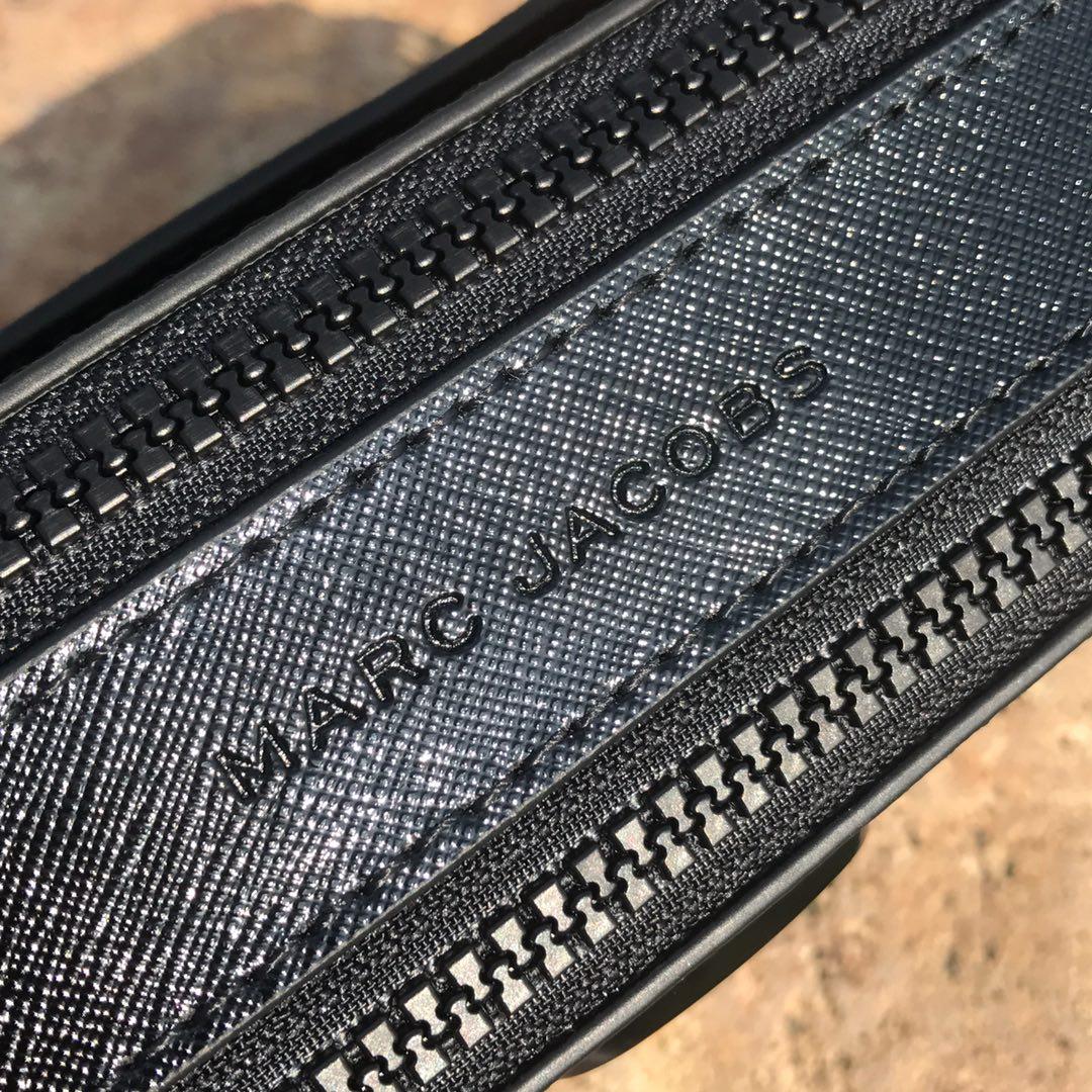 Marc Jacobs Small Camera Bag 19×6×12cm - PerfectKickZ