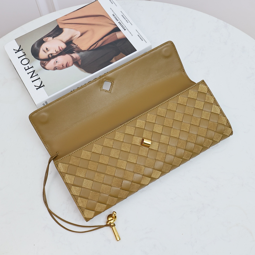 Bottega Veneta Long Clutch Andiamo With Handle - PerfectKickZ