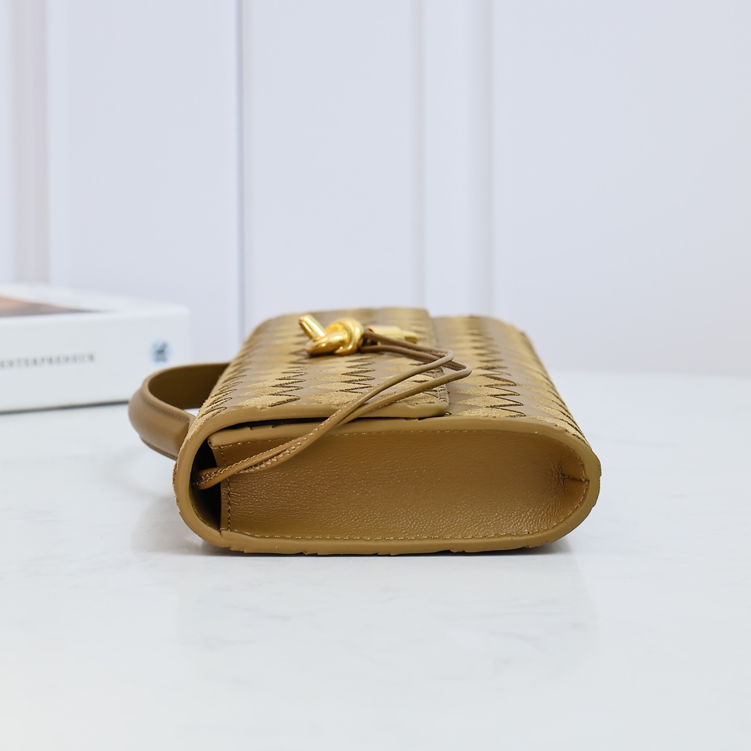 Bottega Veneta Long Clutch Andiamo With Handle - PerfectKickZ
