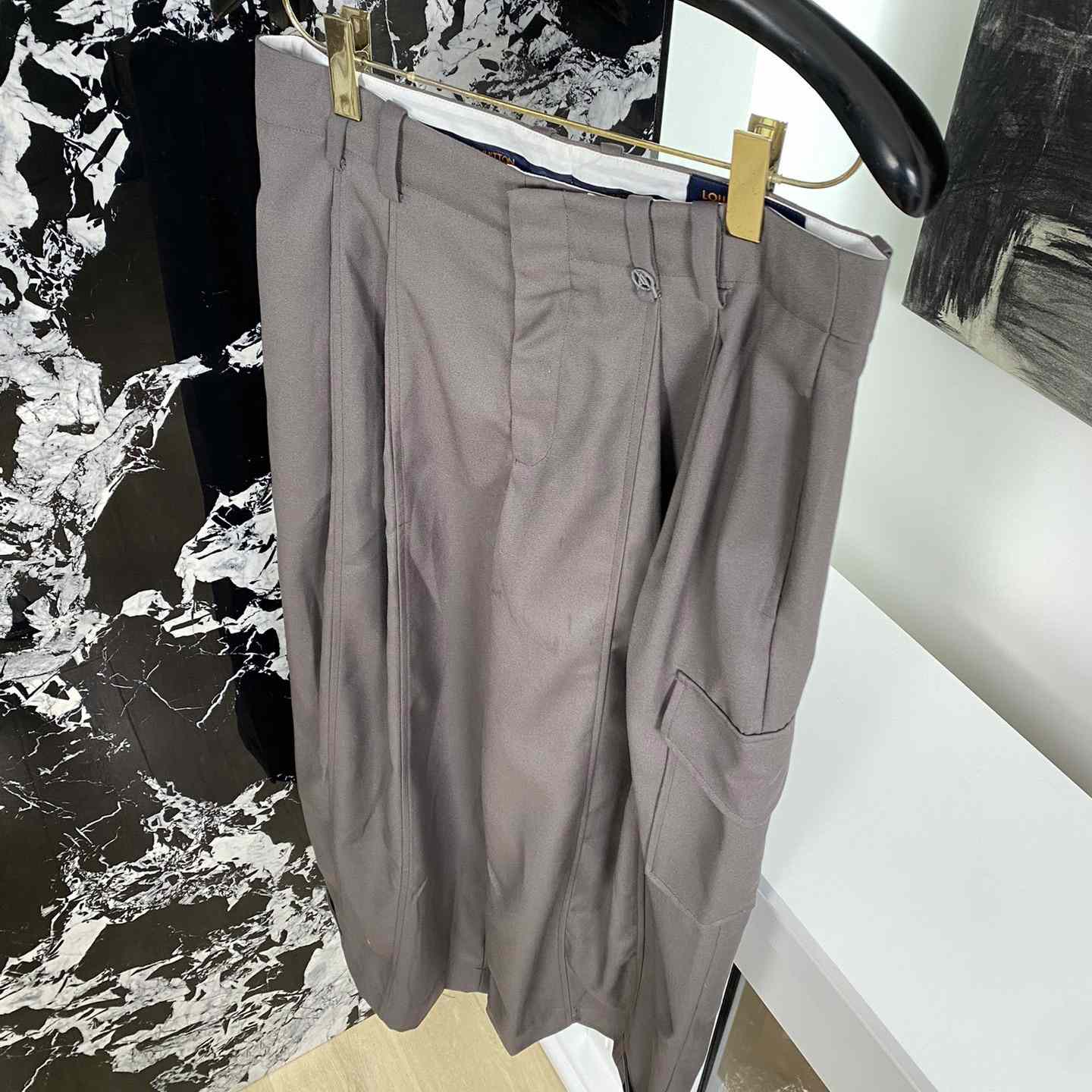 Louis Vuitton Pants - 