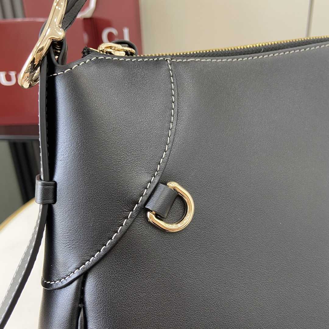 Gucci GG Emblem Medium Shoulder Bag - PerfectKickZ