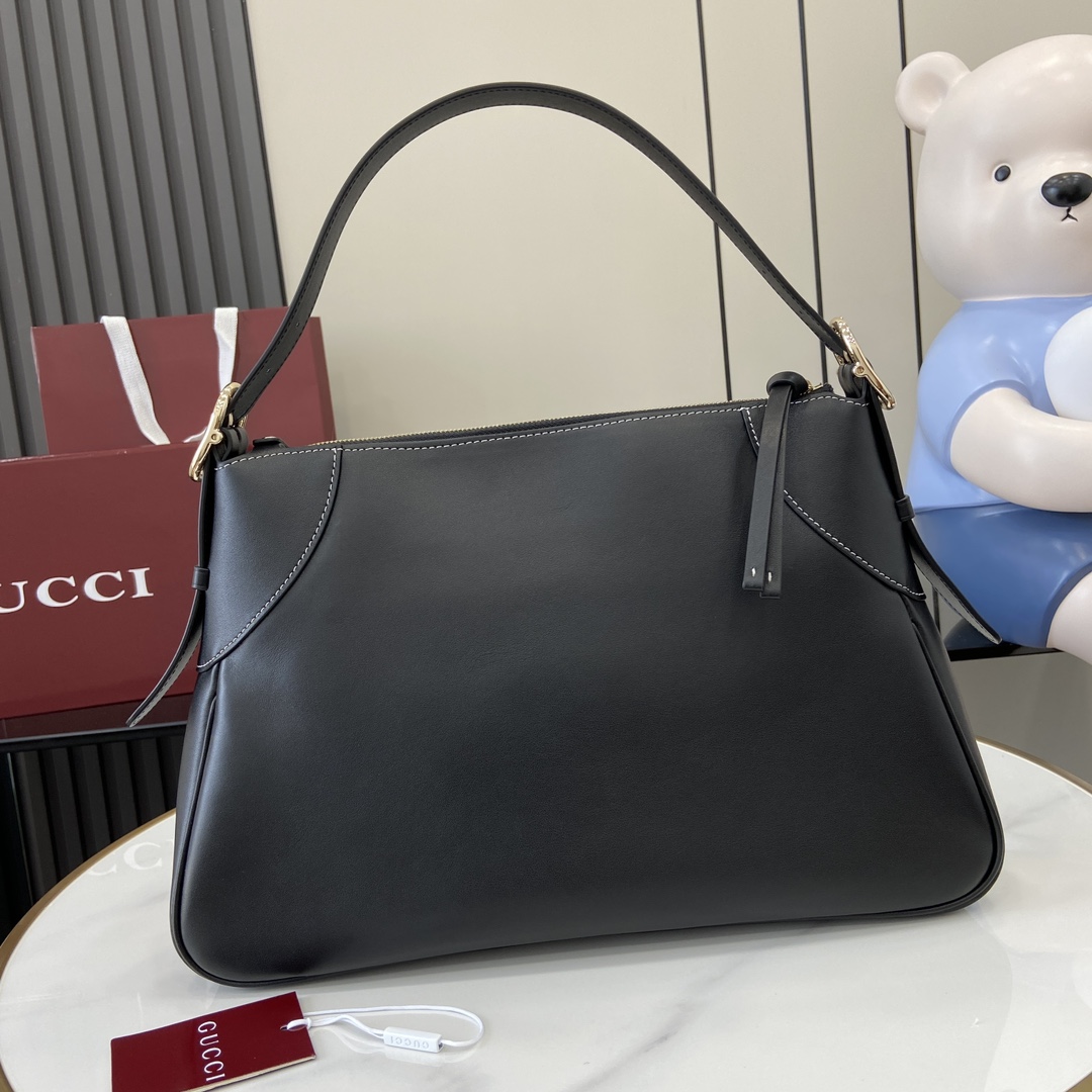 Gucci GG Emblem Medium Shoulder Bag - 