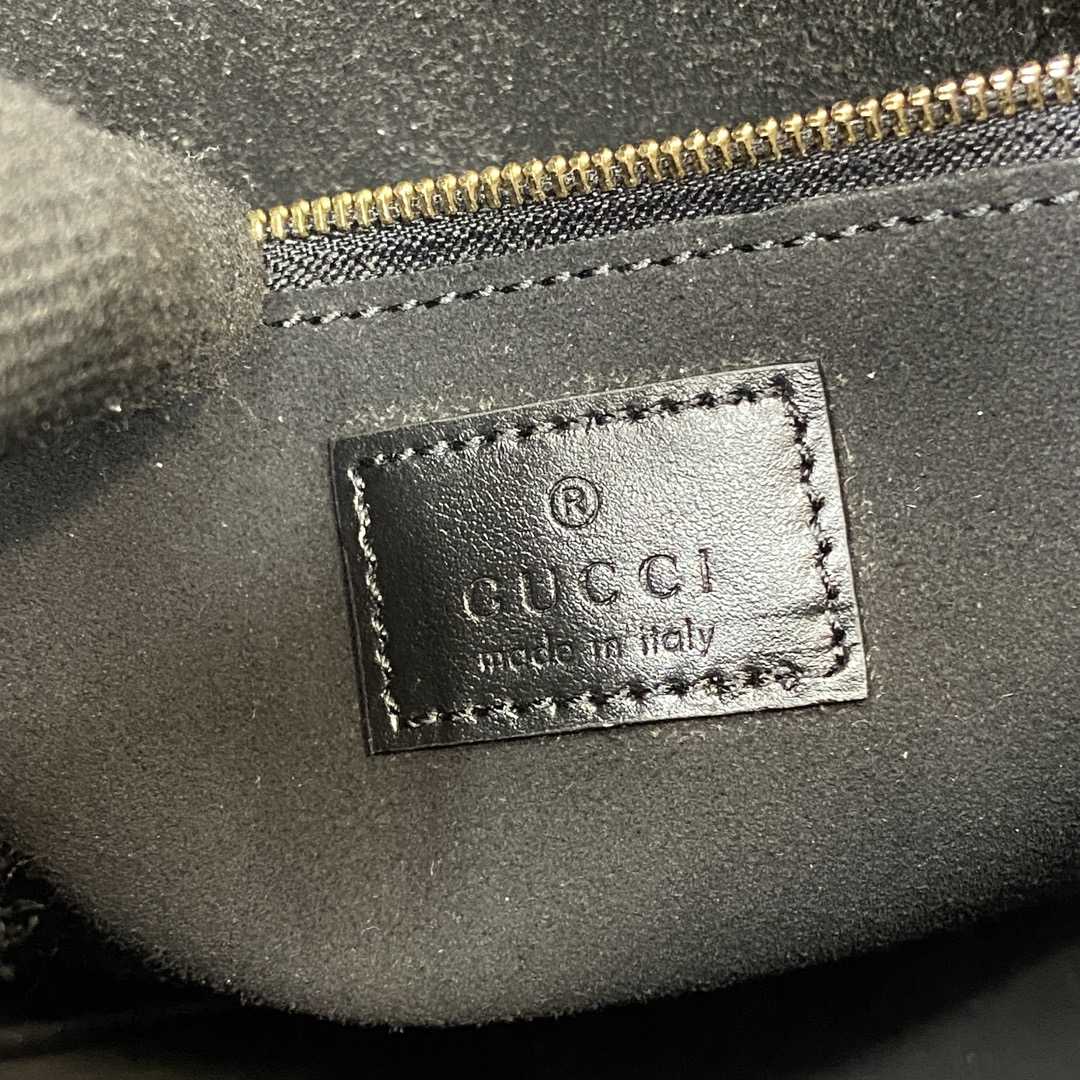 Gucci GG Emblem Medium Shoulder Bag - 