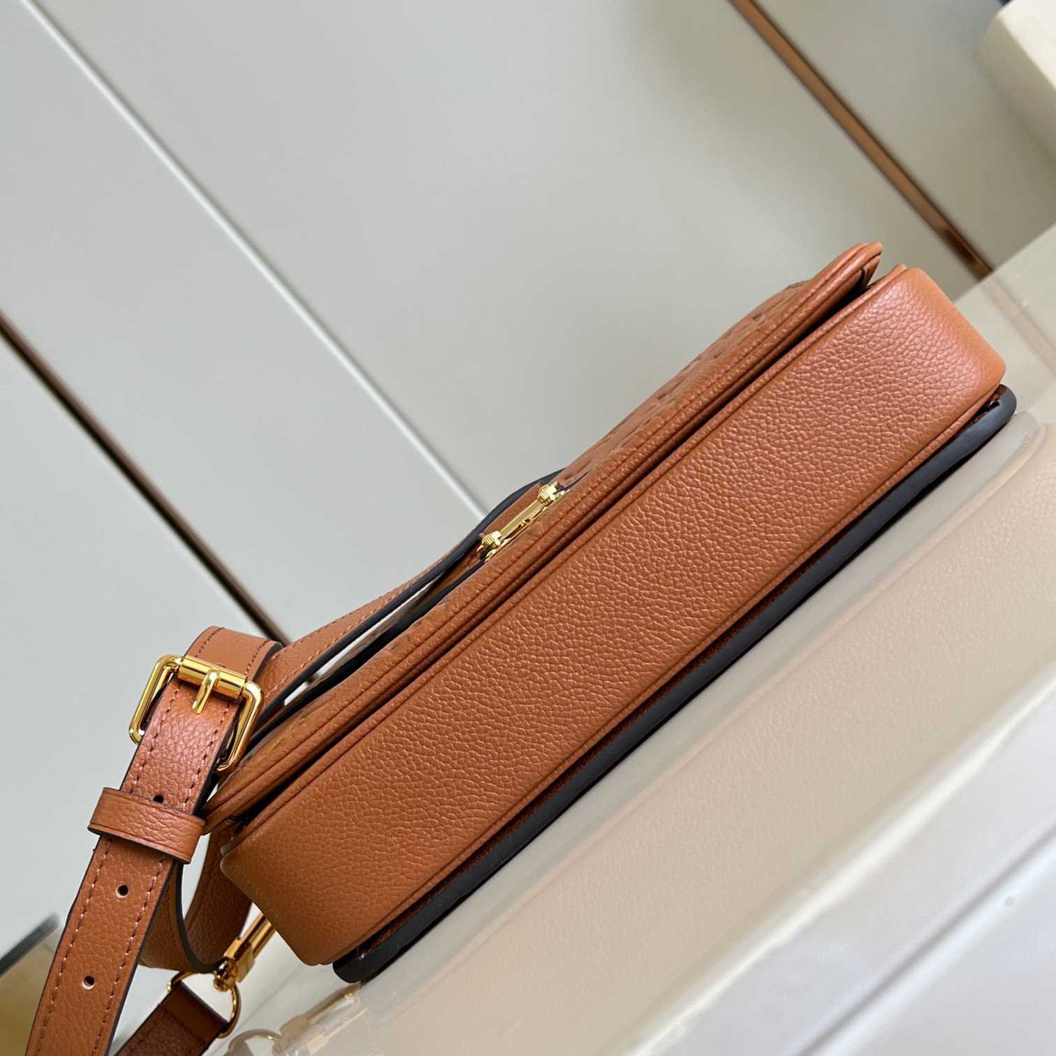 Louis Vuitton Pochette Métis  M12711 - 