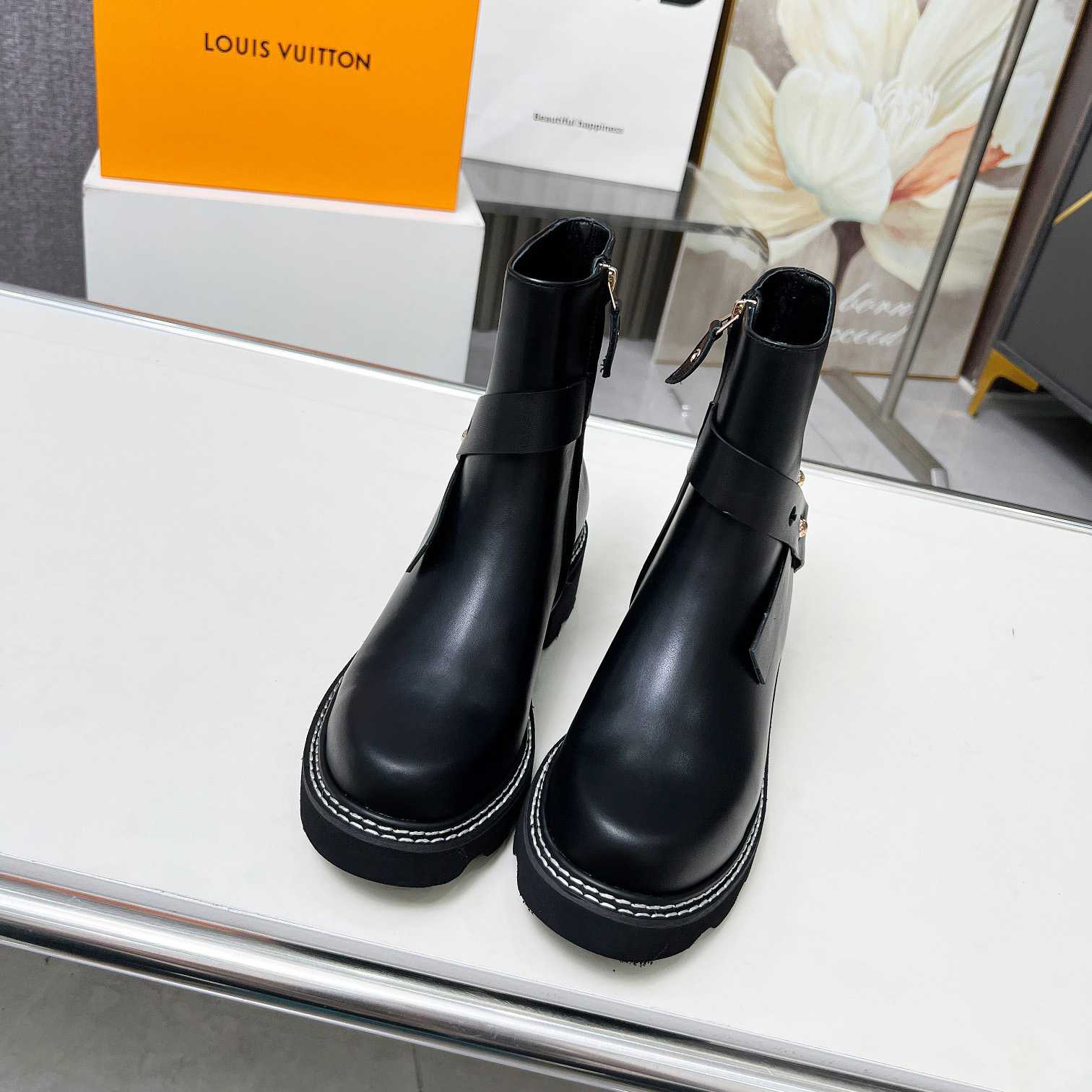 Louis Vuitton LV Beaubourg Ankle Boot   1ADADP - PerfectKickZ