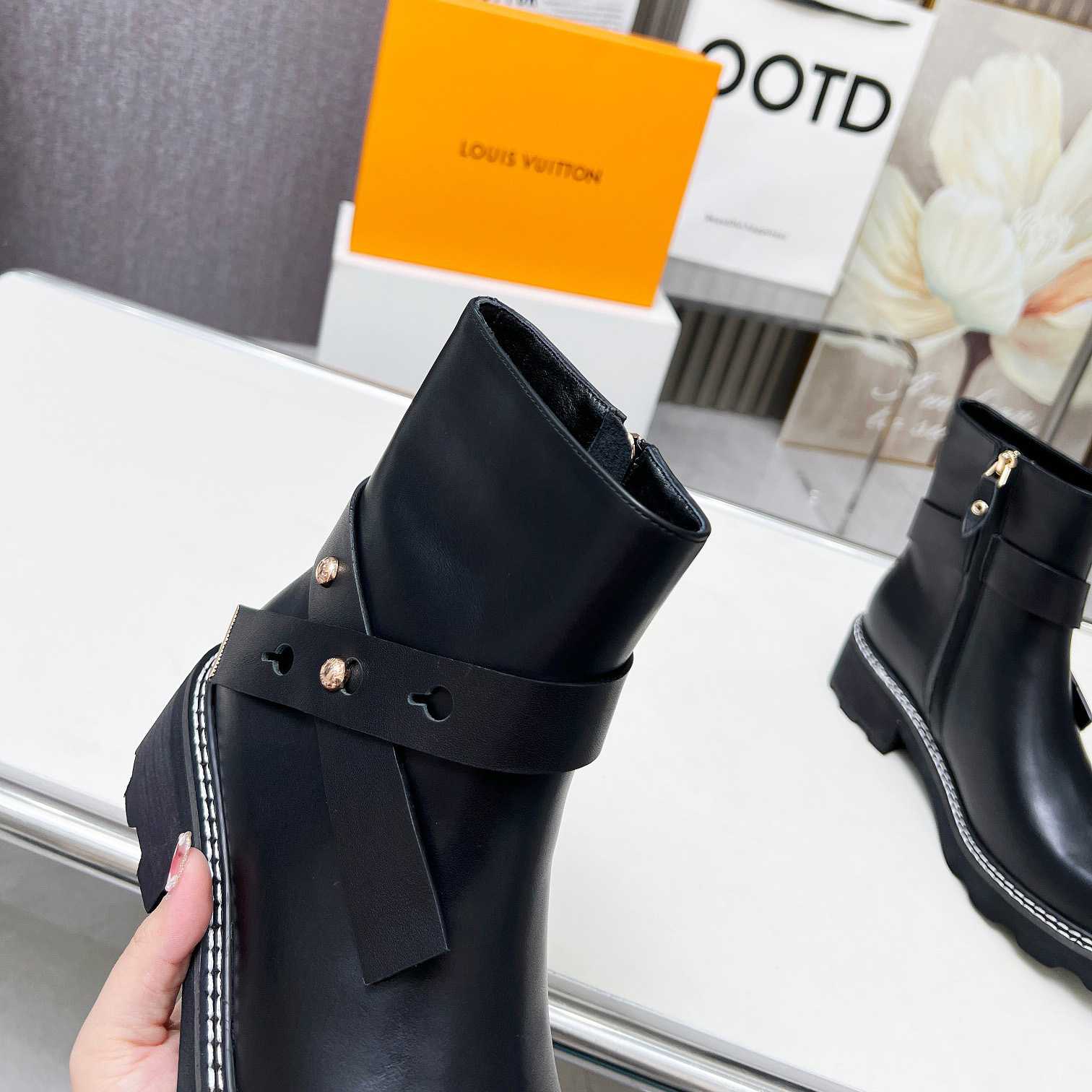 Louis Vuitton LV Beaubourg Ankle Boot   1ADADP - PerfectKickZ
