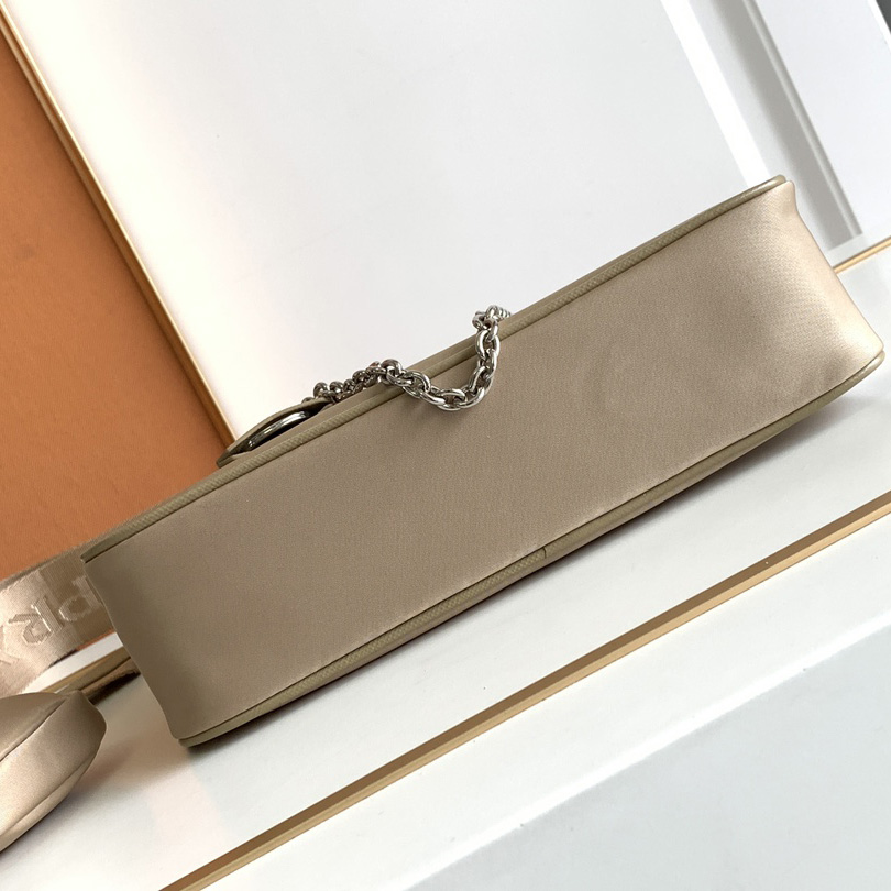 Prada Re-Edition 1995 Chaîne Re-Nylon Mini-bag - PerfectKickZ