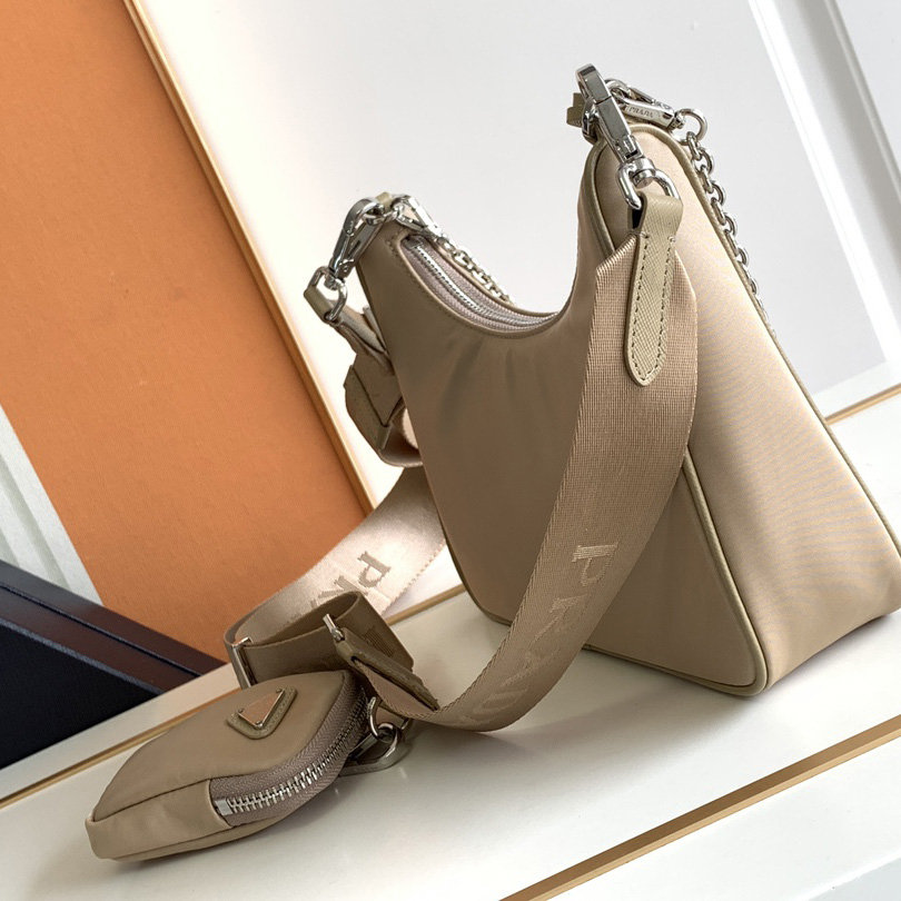 Prada Re-Edition 1995 Chaîne Re-Nylon Mini-bag - PerfectKickZ
