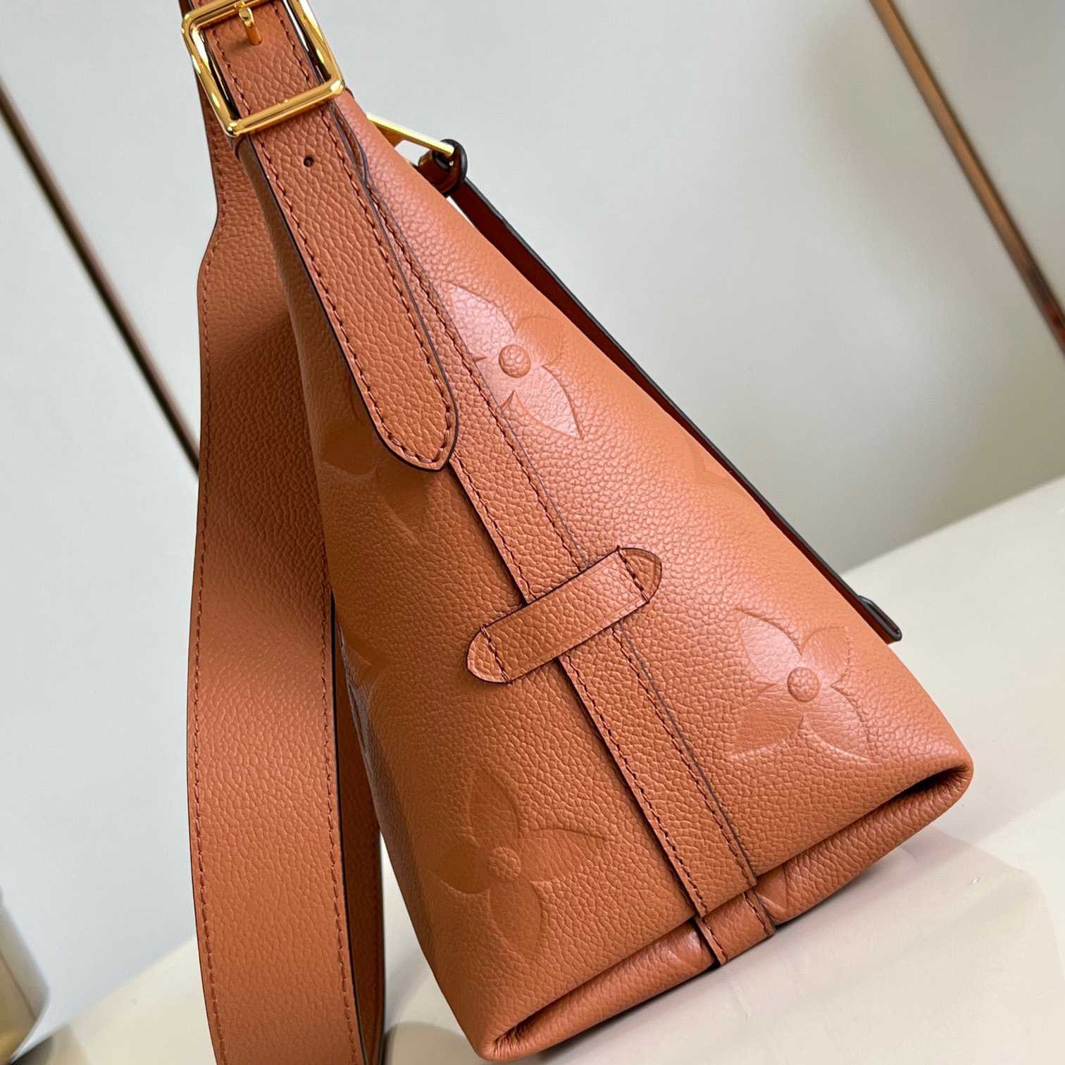 Louis Vuitton CarryAll PM   M11790 - 