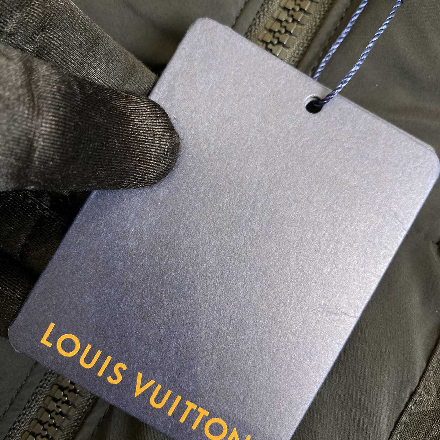 Louis Vuitton Down Blouson   1AFA37 - PerfectKickZ