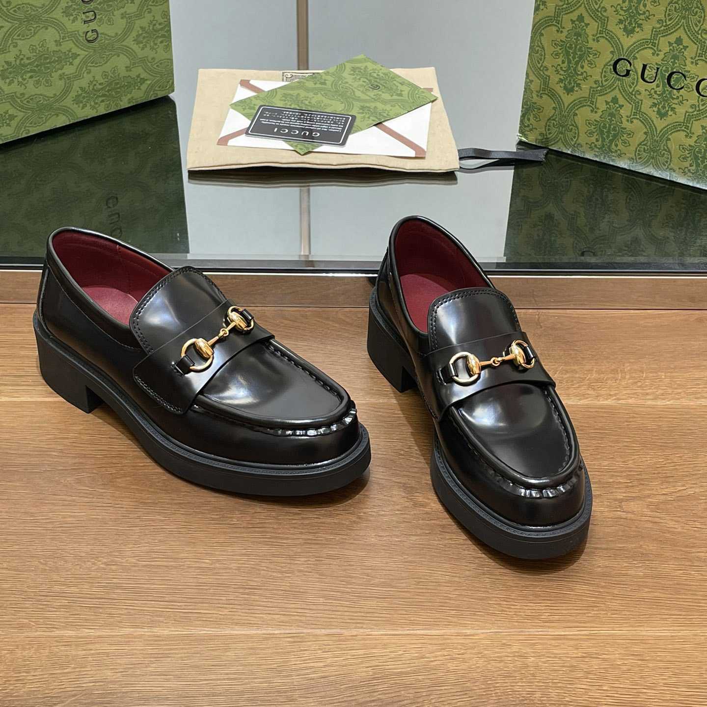 Gucci Women's Loafer With Horsebit - PerfectKickZ