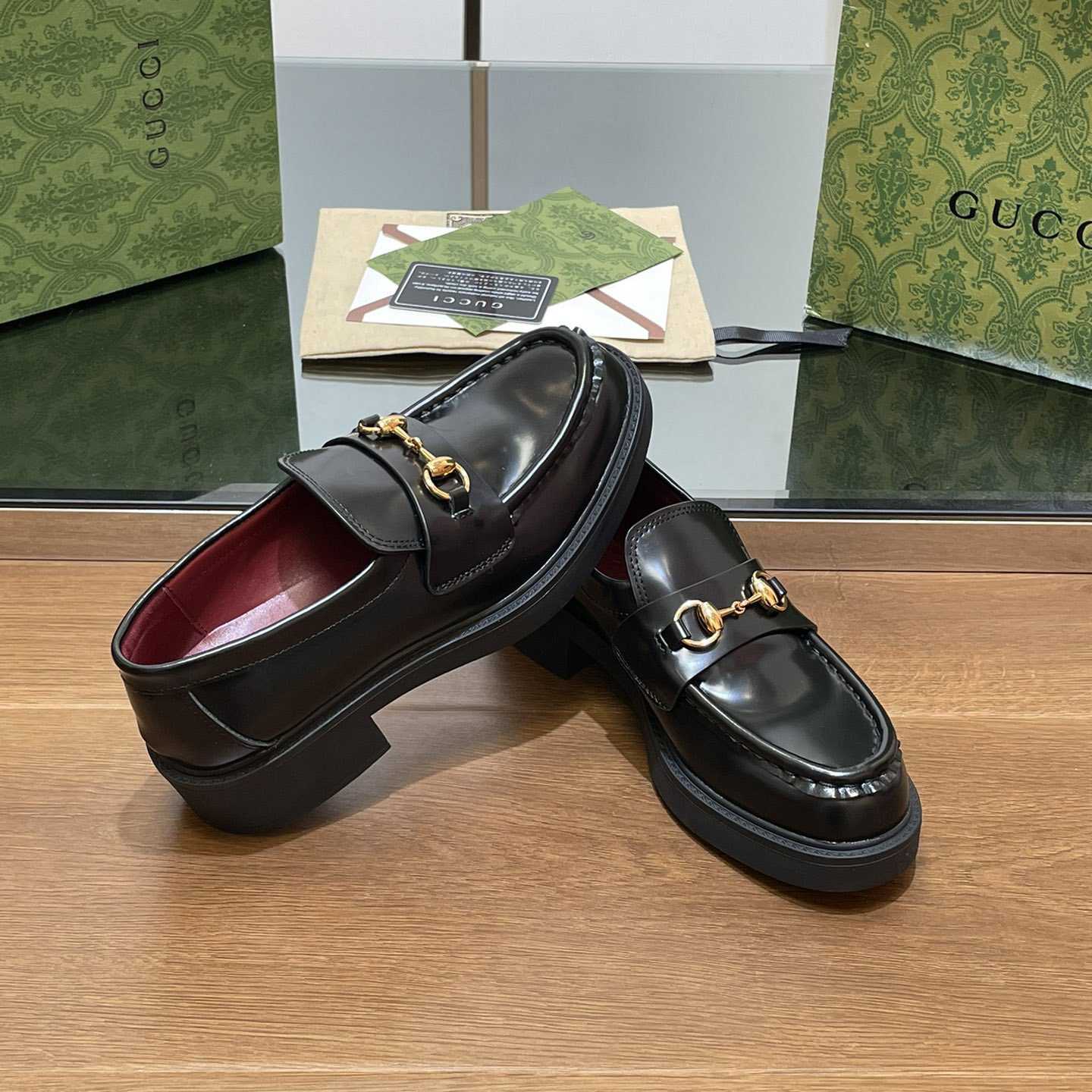 Gucci Women's Loafer With Horsebit - PerfectKickZ