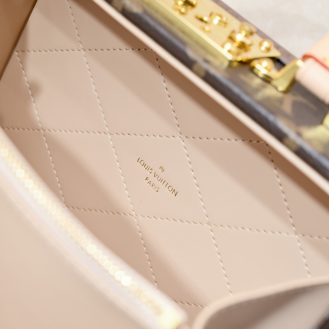 Louis Vuitton Monogram Petite Valise (22.5 x 16x 11cm)   M45675 - 