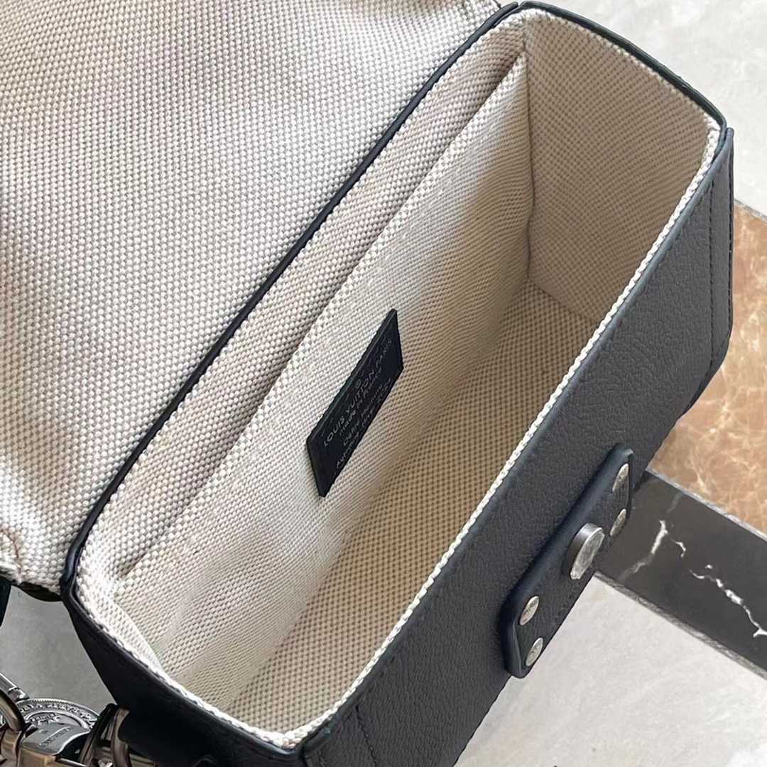 Louis Vuitton Soul Trunk  M11516 - PerfectKickZ