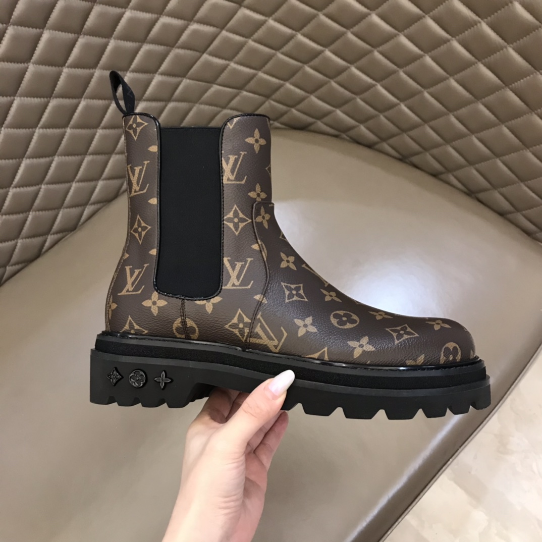 Louis Vuitton Men's Ankle Boots - PerfectKickZ