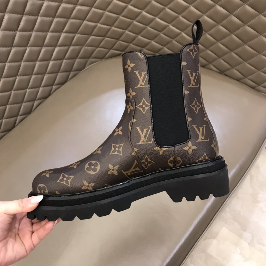 Louis Vuitton Men's Ankle Boots - PerfectKickZ