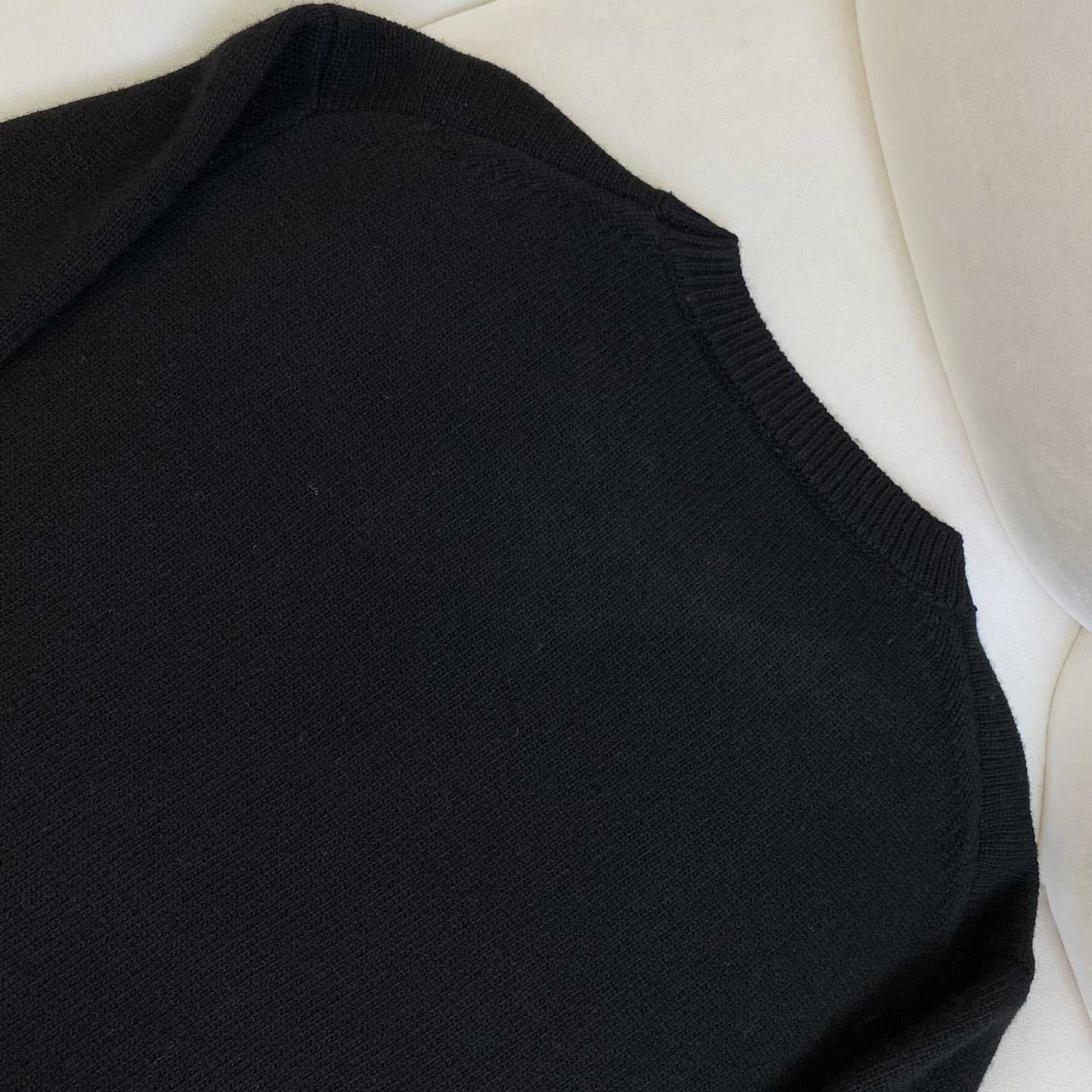 Loewe Sweater In Wool - PerfectKickZ