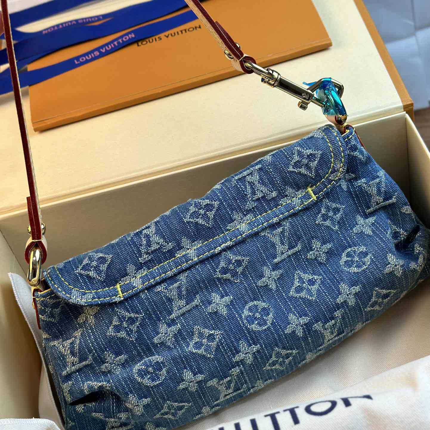 Louis Vuitton 2006 Mini Pleaty Shoulder Bag - 