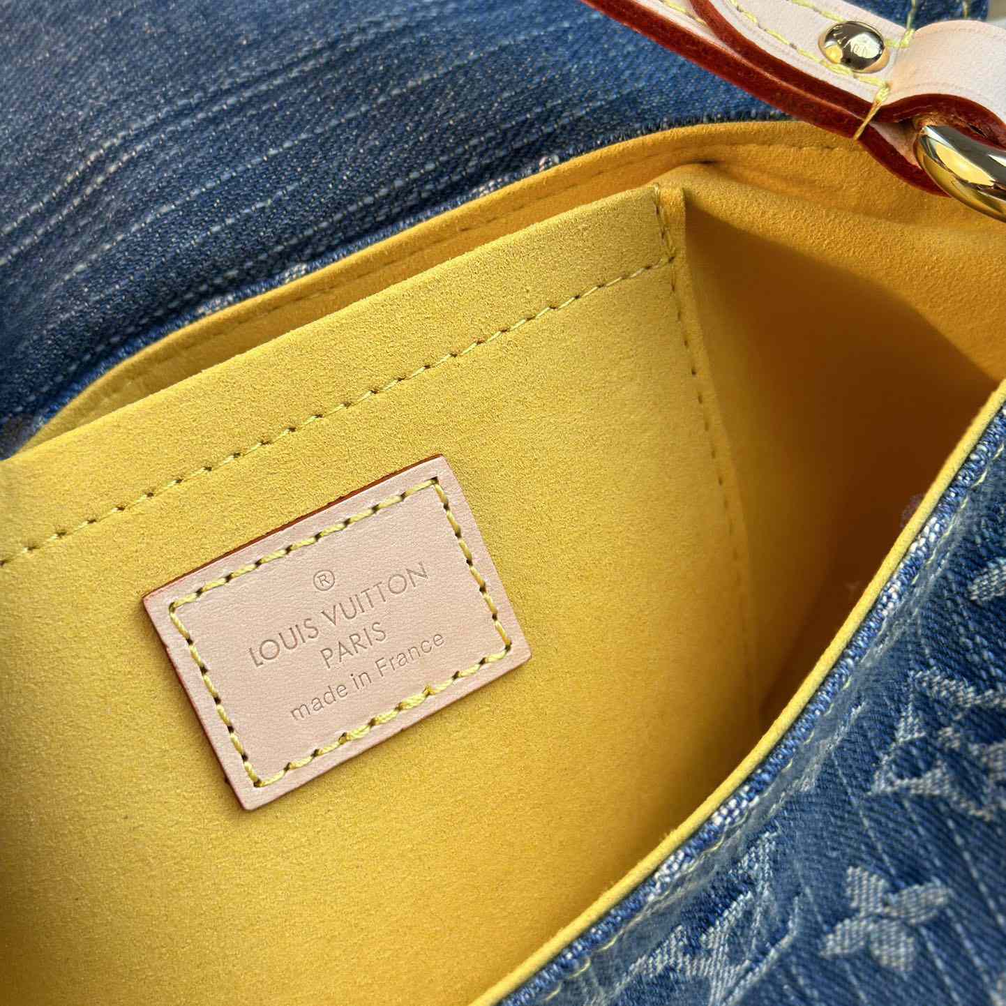 Louis Vuitton 2006 Mini Pleaty Shoulder Bag - 