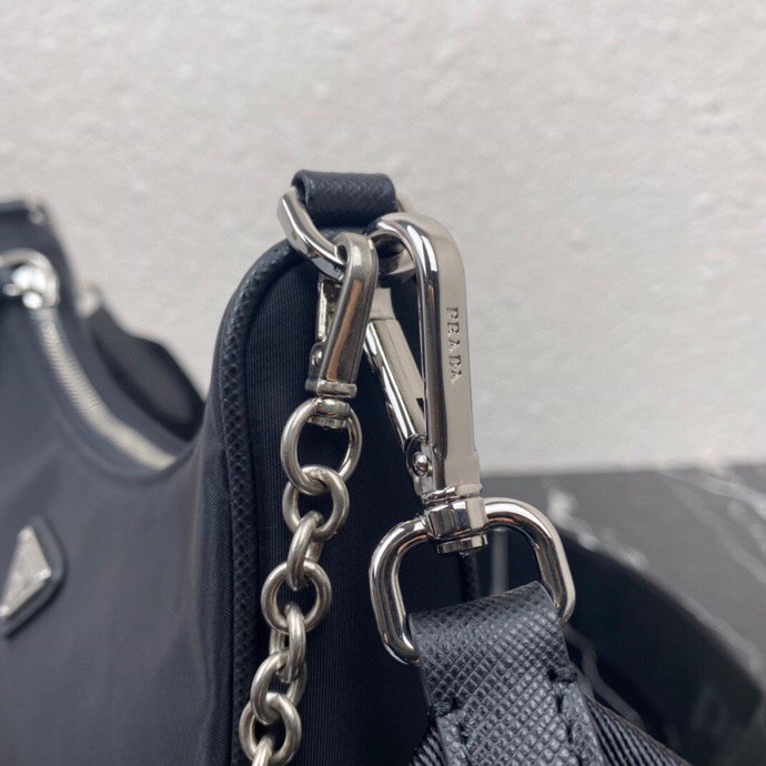 Prada Re-Edition 2005 Re-Nylon Bag  22-12-6cm - 