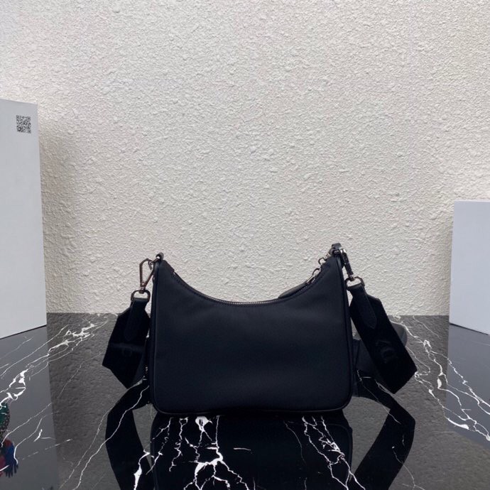 Prada Re-Edition 2005 Re-Nylon Bag  22-12-6cm - 